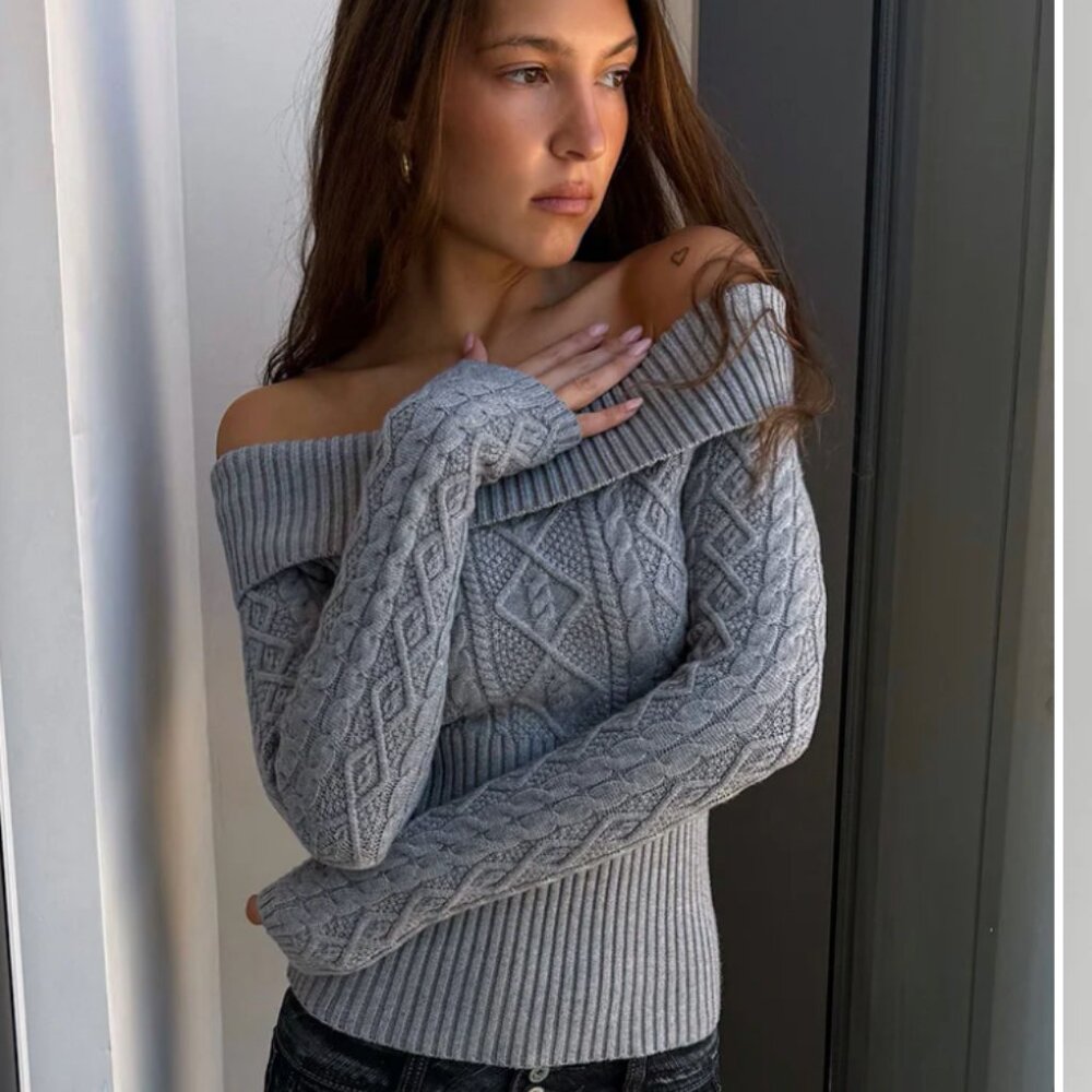NWT Frankie's Bikinis Jaz Off the Shoulder Sweater Small